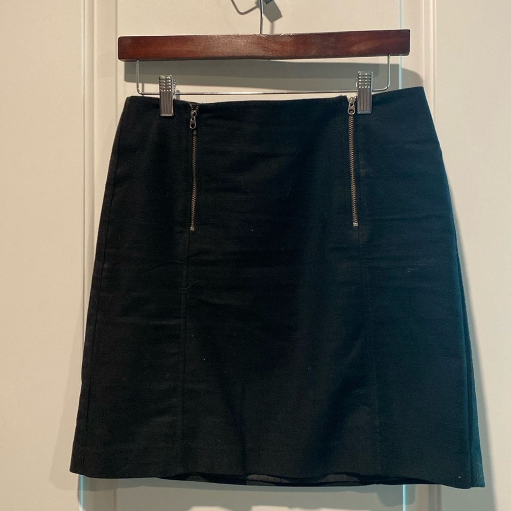 Ann Taylor loft, double zipper front size 4 denim skirt